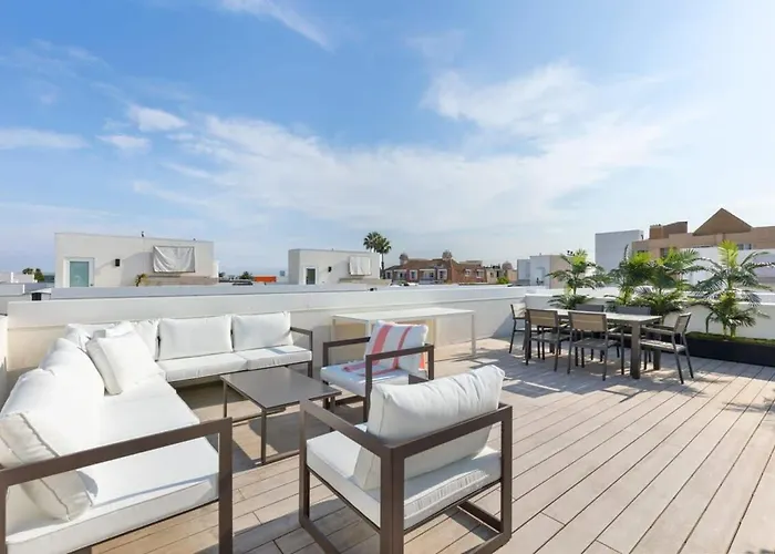 Hollywoodland #2 - The Perfect Townhouse